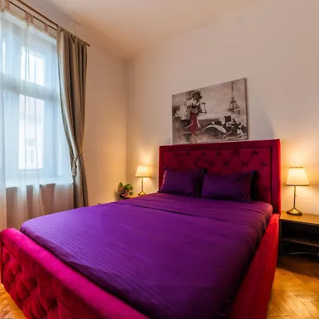 Old Lux Appartement Braşov